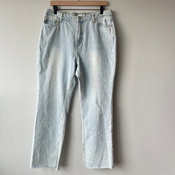 Avec Les Filles Light Wash Distressed Straight Leg Split Seam Jeans Womens Sz 31 - Picture 1 of 8